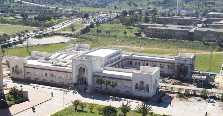 جامعة عمر المختار تتصدر فى عدد الطلبة الأوائل من خريجي الجامعات الليبية.
