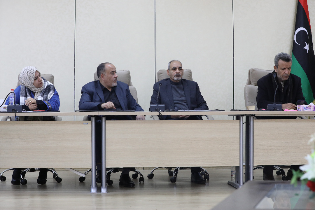 الاجتماع الافتراضي حول تعزيز سبل الشراكة بين كليات التربية بالجامعات الليبية.