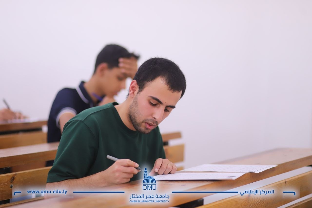 انطلاق الامتحانات النهائية بكلية الآداب بجامعة عمر المختار